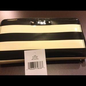 Kate Spade Penn Valley Neda Clutch Wallet